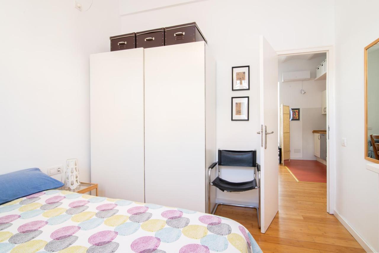 Barcelona Cozy Apartment מראה חיצוני תמונה