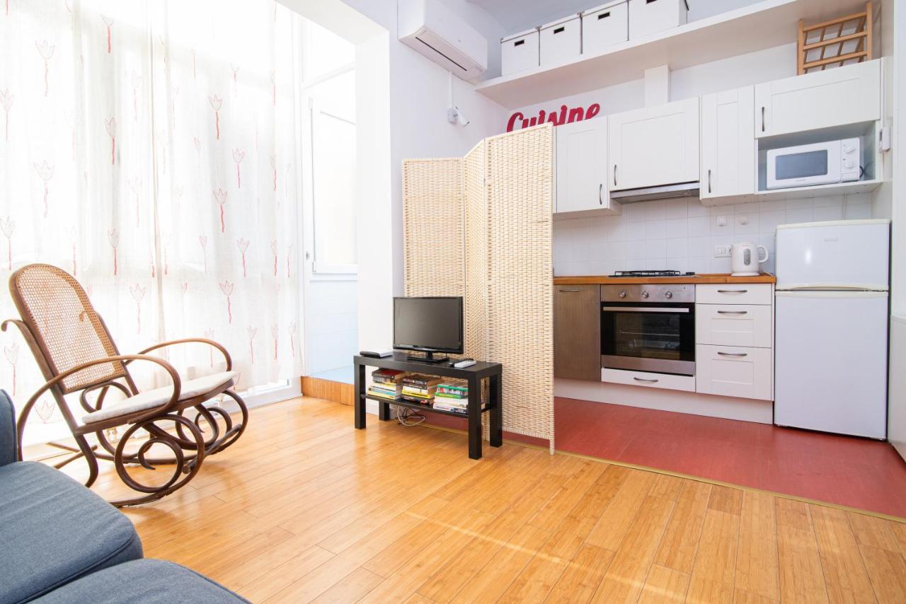 Barcelona Cozy Apartment מראה חיצוני תמונה