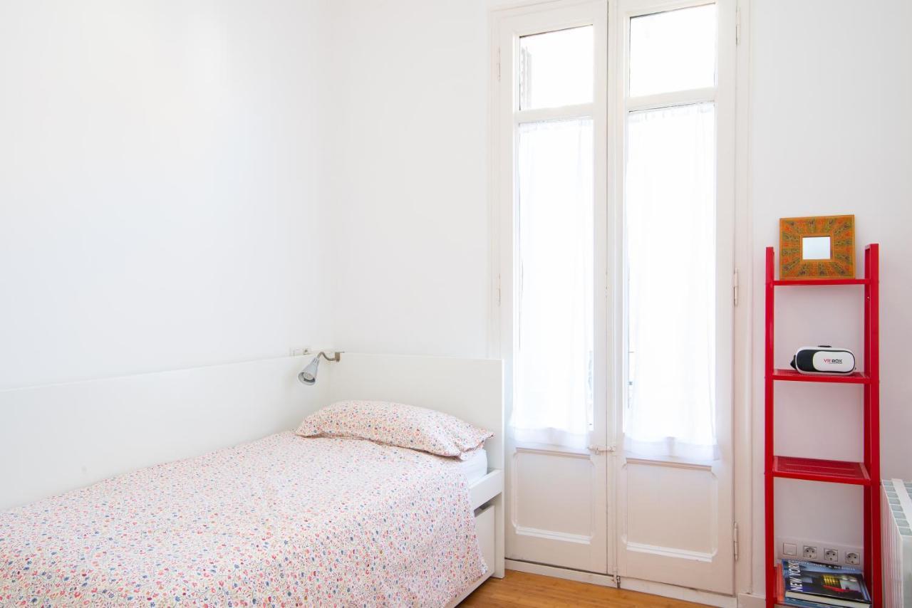 Barcelona Cozy Apartment מראה חיצוני תמונה